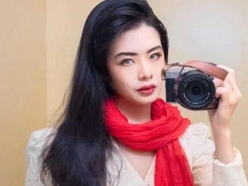 许可馨吃瓜的视频,揭秘网红背后的真实生活